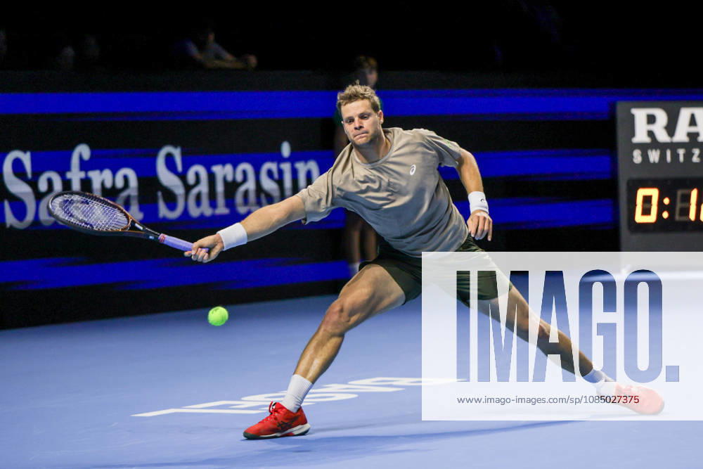 25th October 2026; St. Jakobshalle, Basel, Switzerland; ATP, Tennis Herren Tennis, Swiss Indoors Basel, Day 2; Qualifying final; Yannick Hanfmann of Germany stretches for the ball AnthonyxBenoit