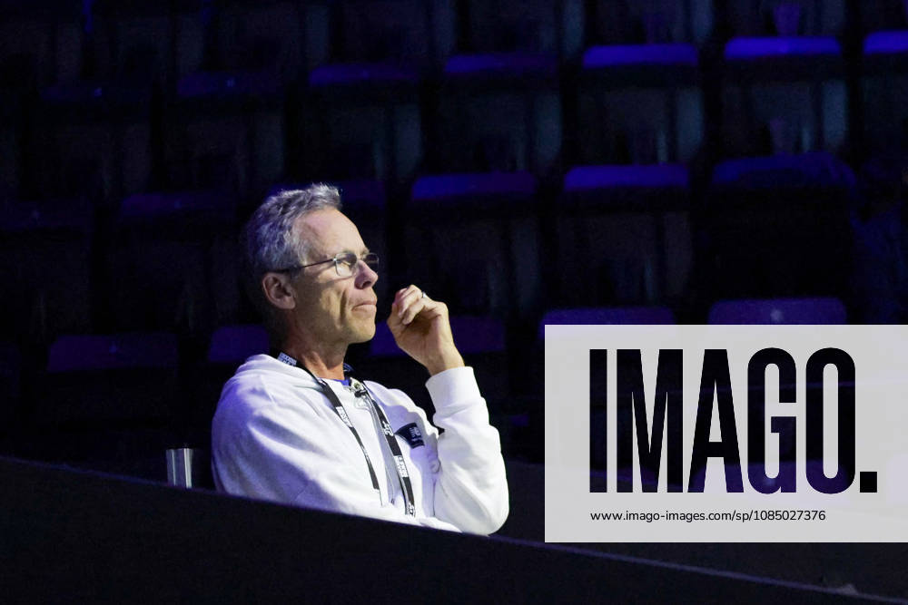 25th October 2026; St. Jakobshalle, Basel, Switzerland; ATP, Tennis Herren Tennis, Swiss Indoors Basel, Day 2; Qualifying final; Mark Draper, coach of Rinky Hijikata of Australia AnthonyxBenoit