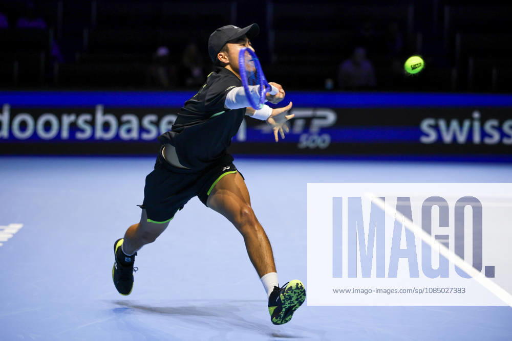 25th October 2026; St. Jakobshalle, Basel, Switzerland; ATP, Tennis Herren Tennis, Swiss Indoors Basel, Day 2; Qualifying final; Rinky Hijikata of Australia plays a forehand AnthonyxBenoit