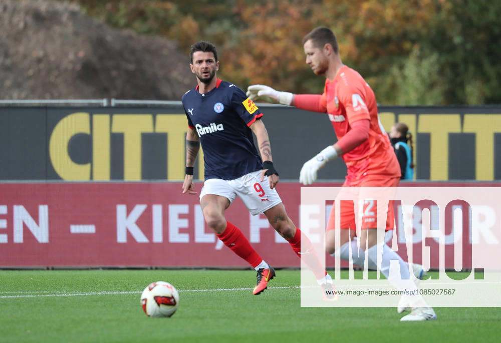 Torhueter Lennart Grill (Dynamo Dresden), Giorgi Kvilitaia (Holstein Kiel) Fussball, Herren, Saison 2026 2027, 2.BL, Holstein Stadion, Holstein Kiel gegen Dynamo Dresden DFL REGULATIONS PROHIBIT ANY USE OF PHOTOGRAPHS AS IMAGE SEQUENCES AND OR QUASI-VIDEO.
