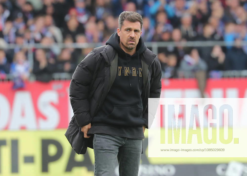 Trainer Thomas Stamm (Dynamo Dresden) Fussball, Herren, Saison 2026 2027, 2.BL, Holstein Stadion, Holstein Kiel gegen Dynamo Dresden DFL REGULATIONS PROHIBIT ANY USE OF PHOTOGRAPHS AS IMAGE SEQUENCES AND OR QUASI-VIDEO.
