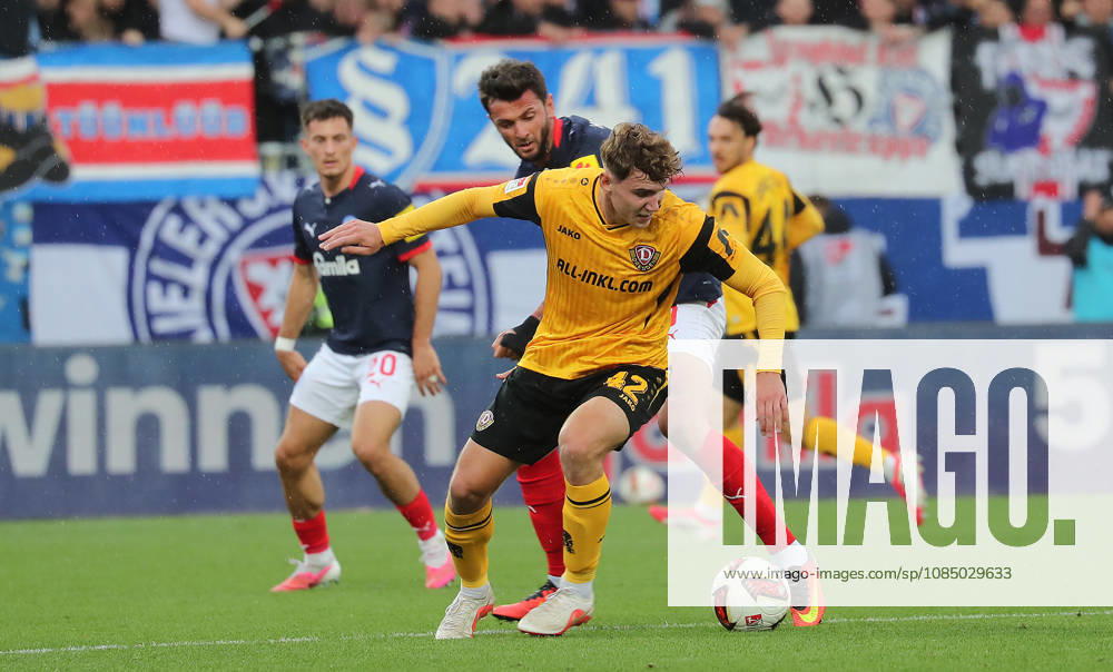 Friedrich Mueller (Dynamo Dresden), Giorgi Kvilitaia (Holstein Kiel) Fussball, Herren, Saison 2026 2027, 2.BL, Holstein Stadion, Holstein Kiel gegen Dynamo Dresden DFL REGULATIONS PROHIBIT ANY USE OF PHOTOGRAPHS AS IMAGE SEQUENCES AND OR QUASI-VIDEO.