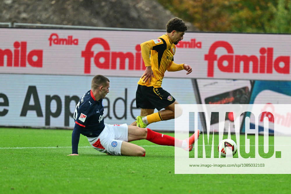 Fußball, Herren, 2.BL (Bundesliga), Saison 2026 2027, Holstein Kiel - SG Dynamo Dresden, 9. Spieltag, KSV, SGD, Holstein-Stadion David Zec foult Ben Justus Bobzien und es gibt Elfmeter Kiel, Holstein-Stadion Holstein-Stadion Schleswig-Holstein Deutschland