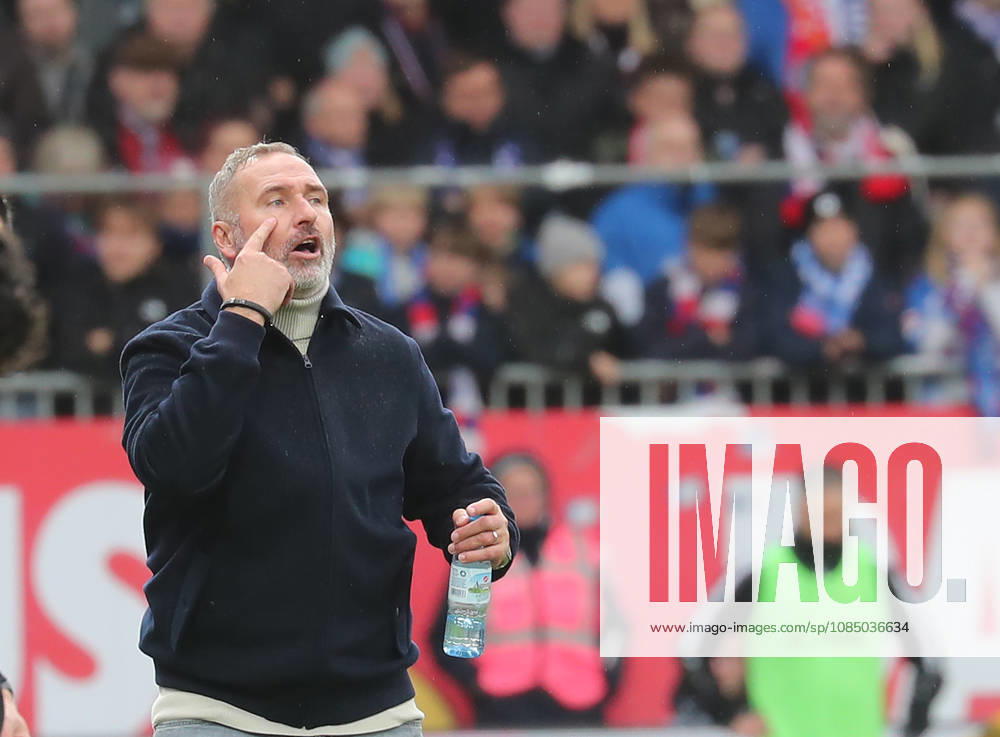 Trainer Tim Walter (Holstein Kiel) Fussball, Herren, Saison 2026 2027, 2.BL, Holstein Stadion, Holstein Kiel gegen Dynamo Dresden, 3-0 DFL REGULATIONS PROHIBIT ANY USE OF PHOTOGRAPHS AS IMAGE SEQUENCES AND OR QUASI-VIDEO.