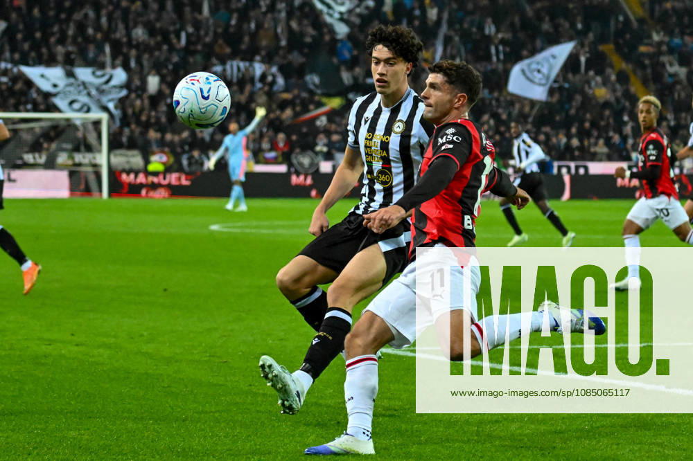 Milans Christian Pulisic (R) in action during the Italian Serie A soccer match between Udinese FC and AC Milan at the Bluenergy Stadium Stadio Friuli in Udine, Italy, 25 october 2026. ANSA Serie A - Udinese Vs Milan - ZUMAa110 20261025_zaf_a110_040