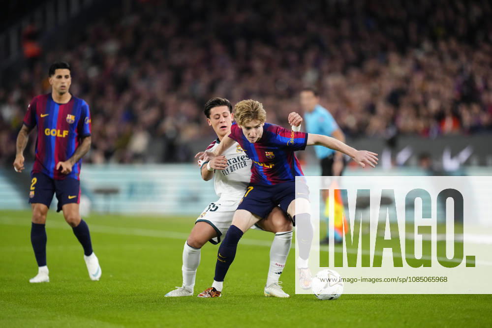 FC Barcelona, Barca v Real Madrid - LaLiga BARCELONA, SPAIN - OCTOBER 25: Arda Guler of Real Madrid in action against Anthony Gordon (17) of FC Barcelona during the LaLiga EA Sports 2026 27 match between FC Barcelona and Real Madrid at Spotify Camp Nou on October 25, 2026 in Barcelona, Spain. Jose Breton Anadolu Barcelona Spain. Editorial use only. Please get in touch for any other usage.
