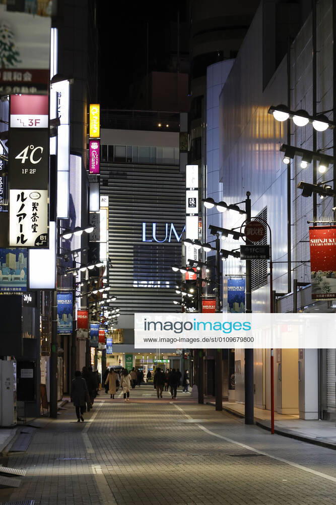 Fewer people than normal are seen at Shinjuku s shopping area after the establishments closed at 8 pm to stop the COVID-19 infections. Tokyo reported 1,494 new COVID-19 cases on January 10; following four days of over 2,000 cases, the daily infections count dropped for the first time after the state of emergency was declared in Tokyo, Kanagawa, Saitama, and Chiba prefectures. Tokyo Japan - ZUMAm191 20210110_zap_m191_027