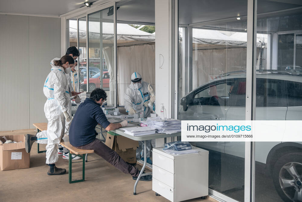 Sicily, Messina, the screening campaign and the procedures for carrying out swabs to monitor the progress of infections. both citizens and those passing through the island are subjected to the test. Editorial Usage Only