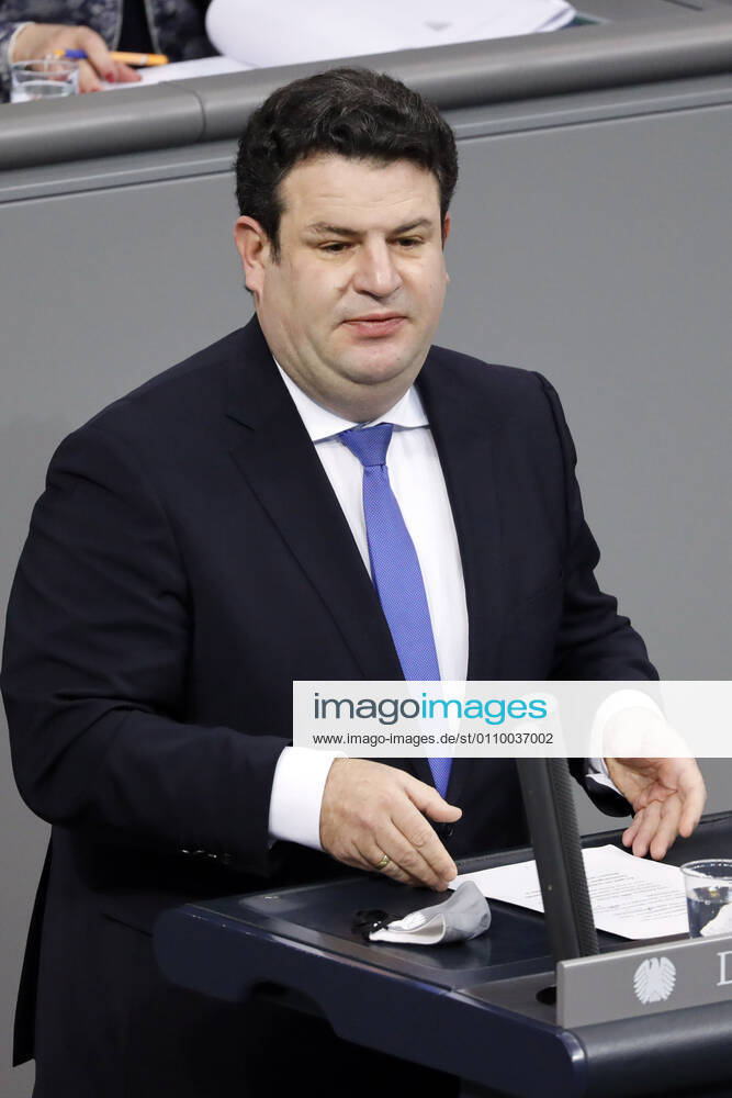 Hubertus Heil in der 204. Sitzung des Deutschen Bundestages im Reichstagsgebäude. Berlin