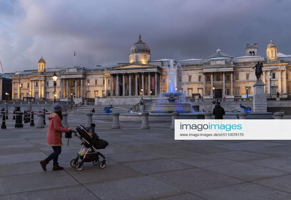 People seen at the Trafalgar Square in London..With a surge of covid-19 cases fueled partly by a more infectious variant of the virus, British leaders have reimposed nationwide lockdown measures across England through at least mid February. London United Kingdom - ZUMAs197 20210116_zaa_s197_001