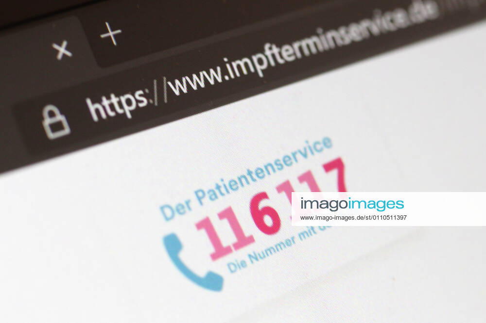 Winden Themenbild - Coronavirus, Impfterminservice, Impfhotline, Hotline, 116117, Impftelefon, Impfservice Themenbild - Coronavirus, Impfterminservice, Impfhotline, Hotline, 116117, Impftelefon, Impfservice Die Finger einer Hand von einer älteren Person, Rentnerin wählt über die Tastatur eines Festnetztelefons, Telefon, die Hotlinenummer 116117 um einen Impftermin zu vereinbaren. Auf dem Display des Telefonapperates wird die Nummer 116117 angezeigt. Auf der Internetseite www.impfterminservice.de wird die Patientenservicenummer, Hotlinenummer 116117 angezeigt
