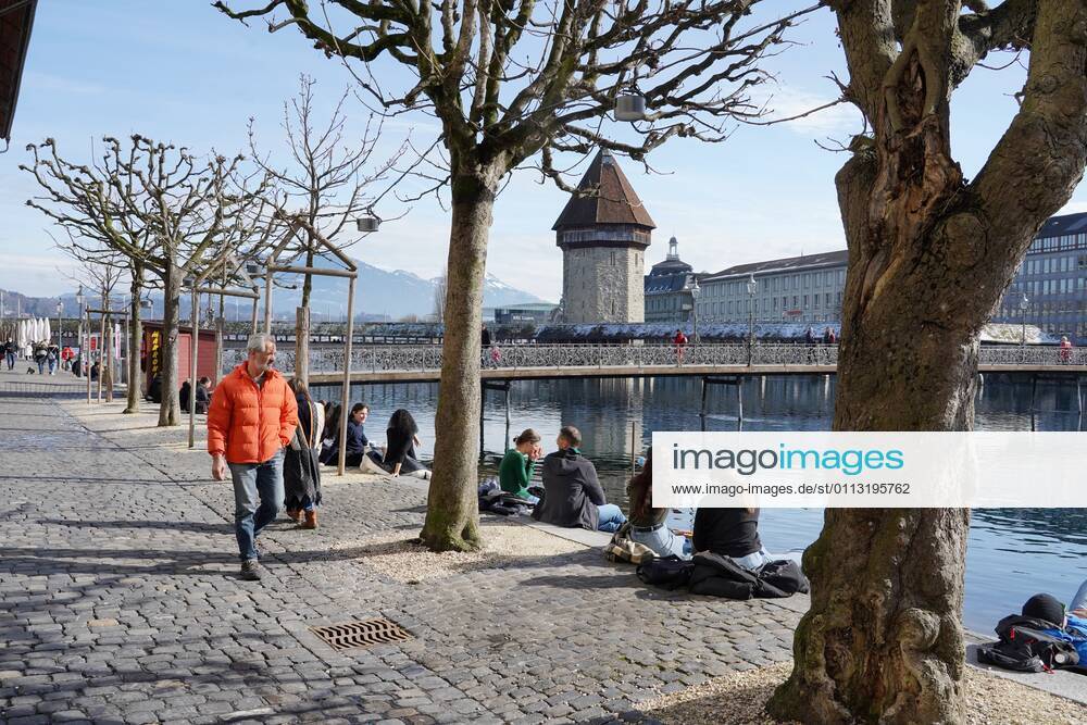 Foto Manuel Geisser 16.02.2021 Fruehlingserwachen. Luzerner geniessen die Sonne.
