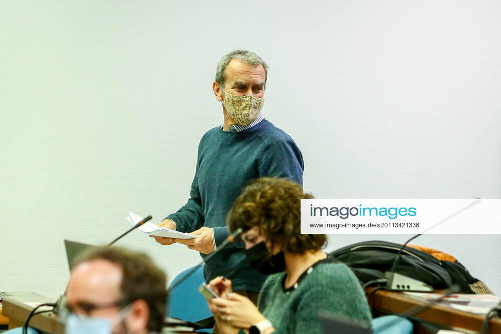 The director of the Center for Coordination of Alerts and Health Emergencies (CCAES), Fernando Simon, intervenes during a conference convened before the media at the Ministry of Health to report on the evolution of the coronavirus, in Madrid, (Spain), February 15, 2021. 18 FEBRUARY 2021 LagenciaEP PRESS R.Rubio.POOL 02 18 2021 Madrid Madrid Spain
