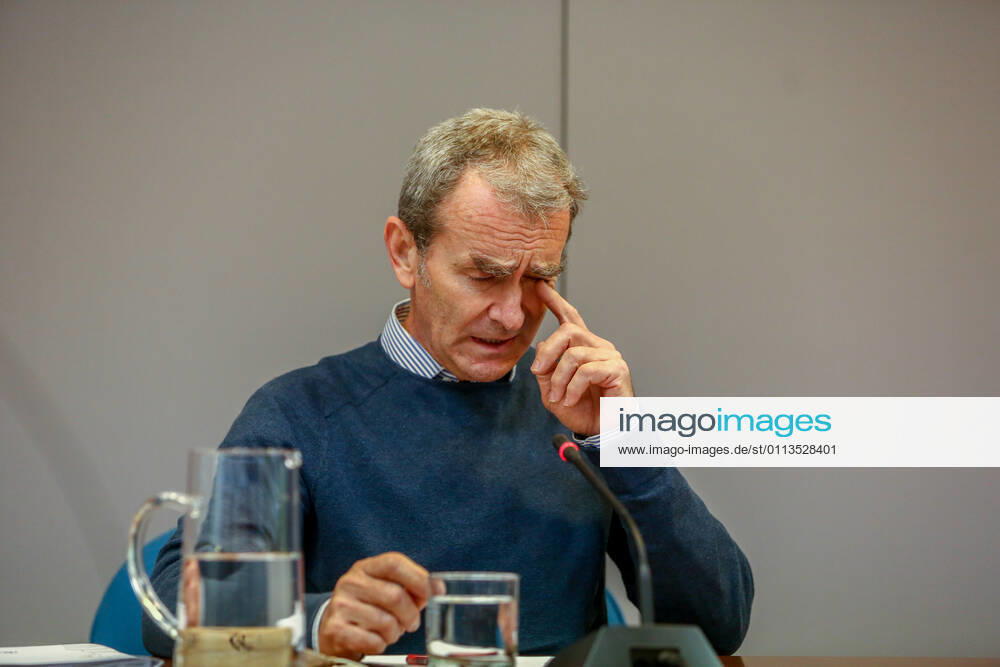 The director of the Center for Coordination of Alerts and Health Emergencies (CCAES), Fernando Simon, intervenes during a conference convened before the media at the Ministry of Health to report on the evolution of the coronavirus, in Madrid, (Spain), February 15, 2021. 18 FEBRUARY 2021;HEALTH;COVID;CORONAVIRUS;PANDEMIC;EVOLUTION;CONTAGION;INFECTED;CURVE LagenciaEP PRESS R.Rubio.POOL 02 18 2021 Madrid Madrid Spain