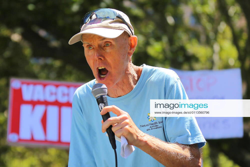 ANTI VACCINATION RALLY SYDNEY, A man speaks during an anti-vaccination rally in Sydney, Saturday, February 20, 2021. The national rollout of the Pfizer vaccine will begin on Monday in what will be the largest exercise of its kind in Australia s history. ( NO ARCHIVING, , NO USE IN BOOKS WITHOUT CONSENT SYDNEY NSW AUSTRALIA
