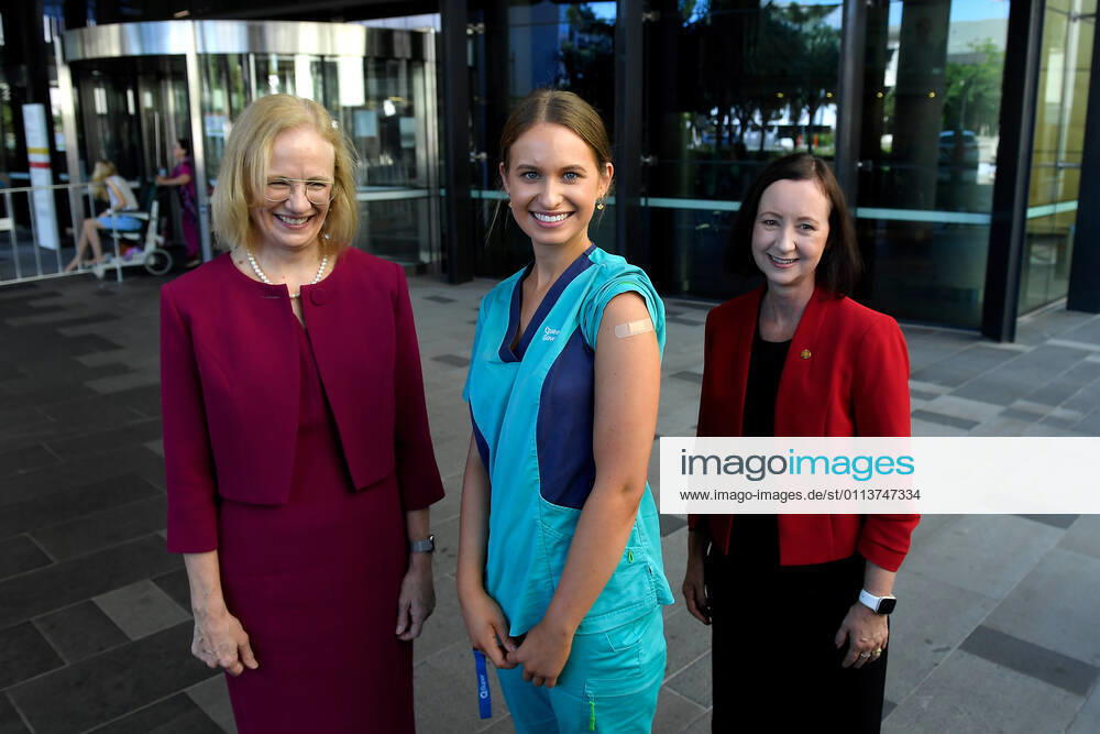QLD COVID19 VACCINE ROLL OUT, Zoe Park (centre), the first Queenslander to be vaccinated poses with Chief Health Officer Dr Jeannette Young (left) and Health Minister Yvette D?Ath during a media opportunity at the Gold Coast University Hospital in the Gold Coast, Australia, Monday, February 22, 2021. Australia will begin its roll out of the Pfizer coronavirus vaccine on Monday, the country s most complicated logistical exercise to date.( NO ARCHIVING, , NO USE IN BOOKS WITHOUT CONSENT BRISBANE QLD AUSTRALIA