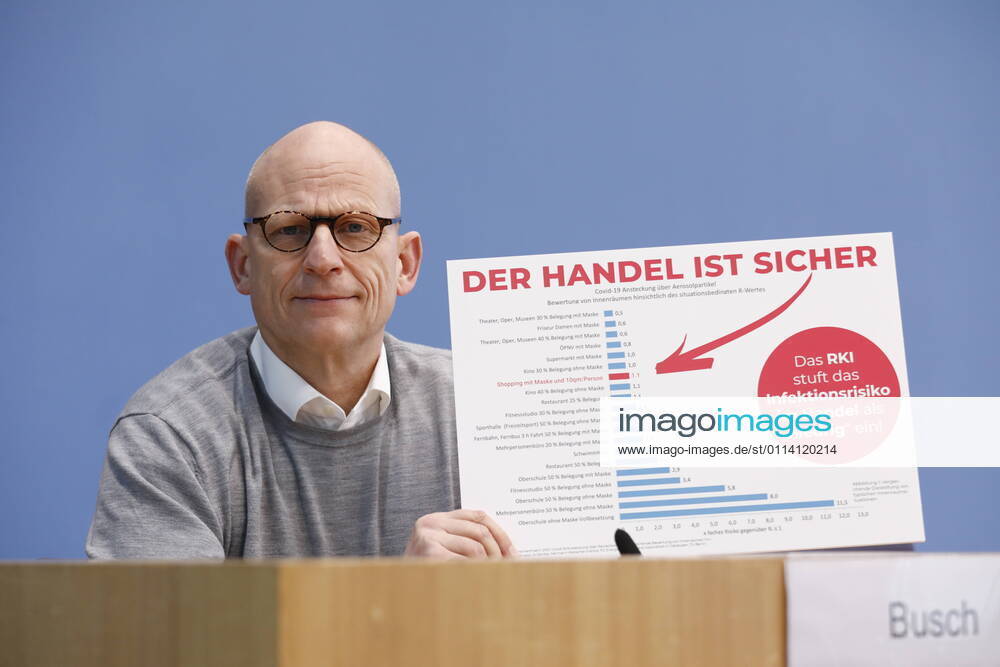Michael Busch, Geschäftsführender Gesellschafter Thalia Bücher GmbH, Hagen, Deutschland, Berlin, Bundespressekonferenz, Thema: Die Lage bei den vom Lockdown betroffenen Händlern - Forderungen nach einer transparenten Öffnungsperspektive und Anpassungen bei den staatlichen Hilfsgeldern