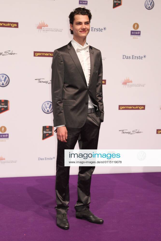 Jimi Blue Ochsenknecht beim Echo 2011 - dem Deutschen Musikpreis am Roten Teppich in der Messe Berlin am Funkturm. Es ist der 20. Echo. 20 Jahre Echo.