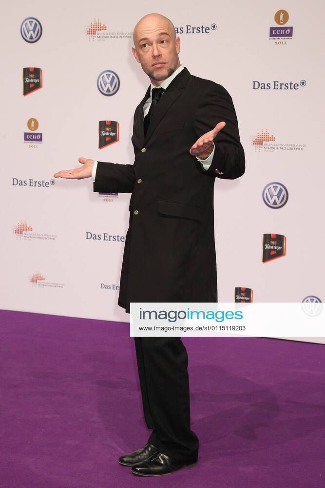 Der Graf von Unheilig beim Echo 2011 - dem Deutschen Musikpreis am Roten Teppich in der Messe Berlin am Funkturm. Es ist der 20. Echo. 20 Jahre Echo.