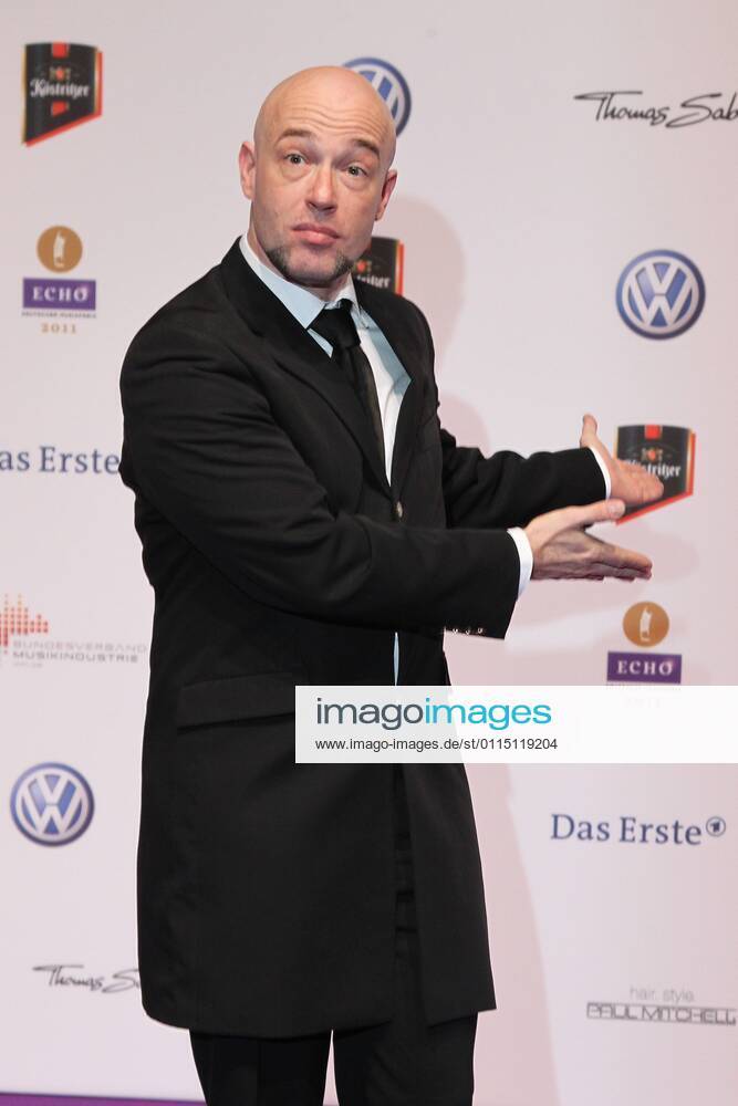 Der Graf von Unheilig beim Echo 2011 - dem Deutschen Musikpreis am Roten Teppich in der Messe Berlin am Funkturm. Es ist der 20. Echo. 20 Jahre Echo.