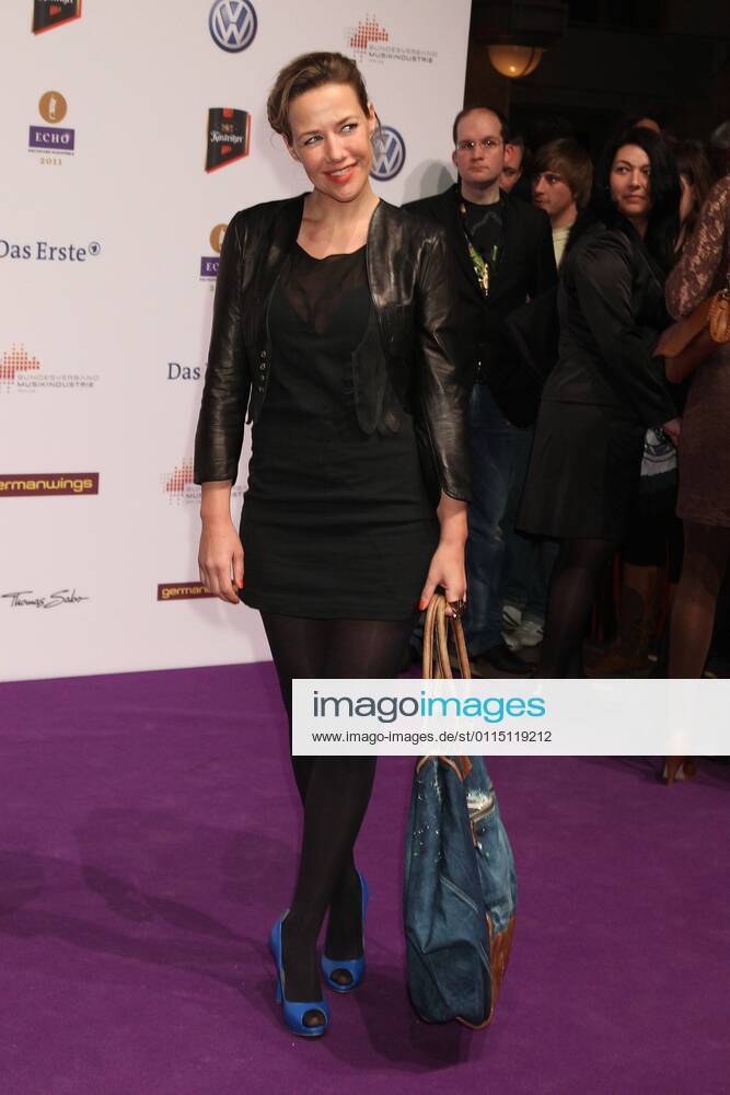 Alexandra Neldel beim Echo 2011 - dem Deutschen Musikpreis am Roten Teppich in der Messe Berlin am Funkturm. Es ist der 20. Echo. 20 Jahre Echo.