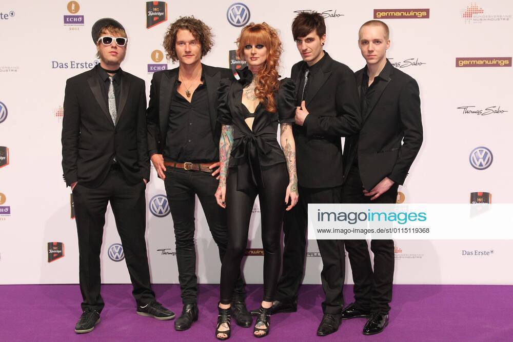 Band Jennifer Rostock beim Echo 2011 - dem Deutschen Musikpreis am Roten Teppich in der Messe Berlin am Funkturm. Es ist der 20. Echo. 20 Jahre Echo.