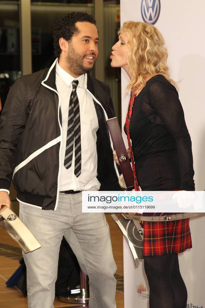 Preistraeger Adel Tawil und Annette Humpe beim Echo 2011 - dem Deutschen Musikpreis an der Preistraeger Wand in der Messe Berlin am Funkturm. Es ist der 20. Echo. 20 Jahre Echo.