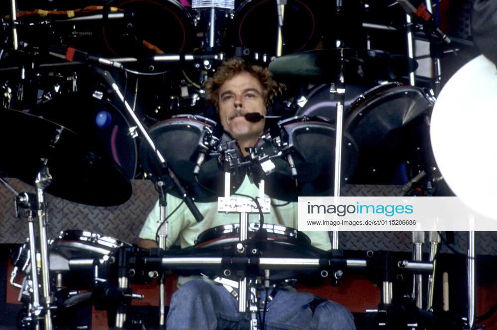 Frank Beard von ZZ Top beim Soundcheck zum Konzert der Recycler World Tour in der Milton Keynes Bowl. Milton Keynes