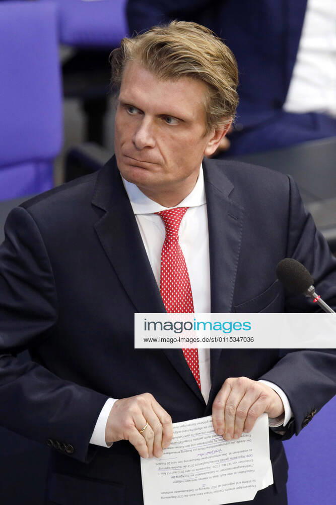 Thomas Bareiß in der 208. Sitzung des Deutschen Bundestages im Reichstagsgebäude. Der CDU-Politiker hat eingeräumt, sich für eine bevorzugte Belieferung von Aserbaidschan mit Atemgeräte eingesetzt zu haben. Berlin