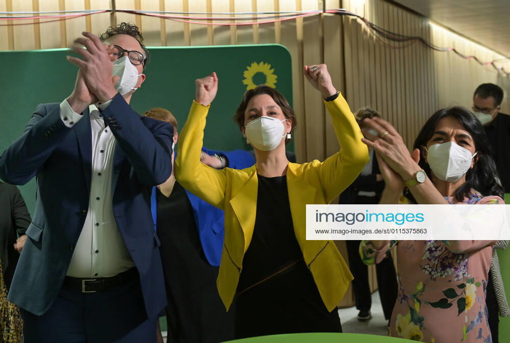 Landtagswahlen 2021 Baden Württemberg Wahlveranstaltung im Landtag von Baden-Württemberg in der Landeshauptstadt Stuttgart. Die Grüne Landtagsfraktion ist in Feier Laune. Stuttgart Landtag von Baden-Württemberg Baden-Württemberg Germany