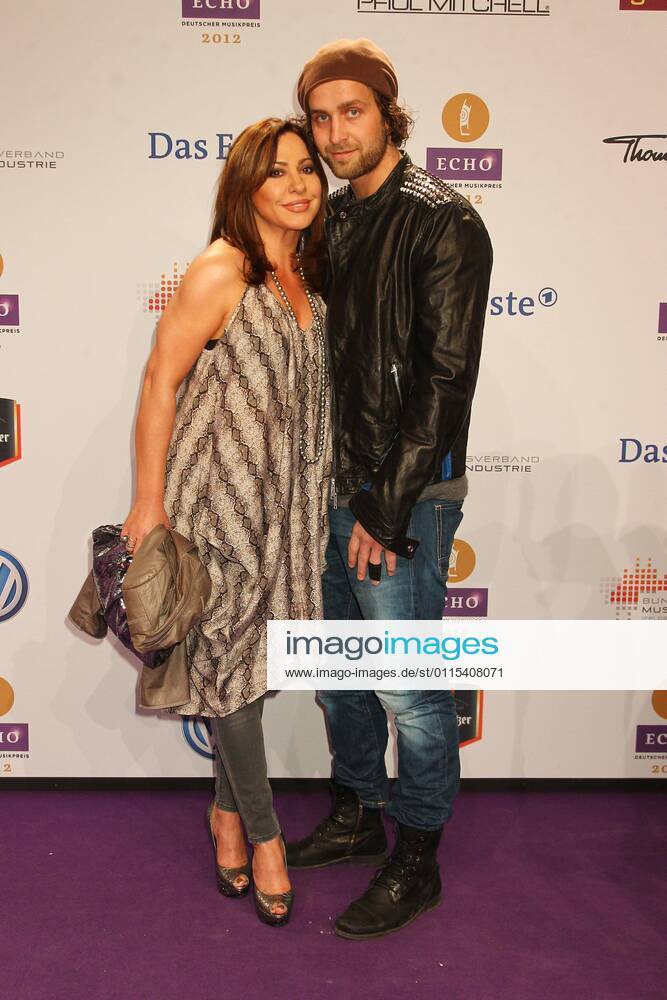 Simone Thomalla + Silvio Heinevetter beim Echo 2012 dem Deutschen Musikpreis auf dem Roten Teppich vor der Verleihung in der Messe Berlin.