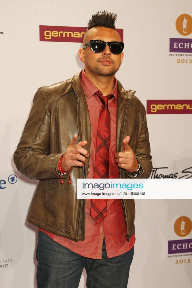 Sean Paul beim Echo 2012 dem Deutschen Musikpreis auf dem Roten Teppich vor der Verleihung in der Messe Berlin.