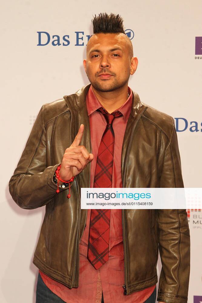 Sean Paul beim Echo 2012 dem Deutschen Musikpreis auf dem Roten Teppich vor der Verleihung in der Messe Berlin.