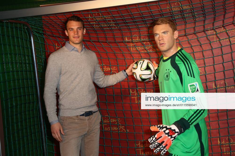Einweihung der Manuel Neuer Wachsfigur durch Manuel Neuer im Madame Tussauds Berlin.