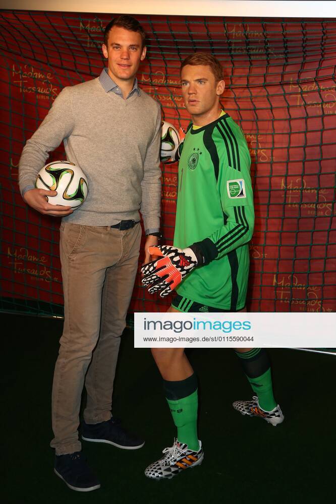 Einweihung der Manuel Neuer Wachsfigur durch Manuel Neuer im Madame Tussauds Berlin.