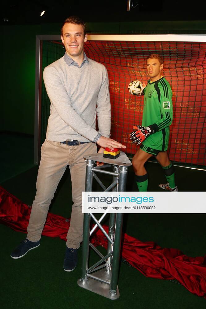 Einweihung der Manuel Neuer Wachsfigur durch Manuel Neuer im Madame Tussauds Berlin.