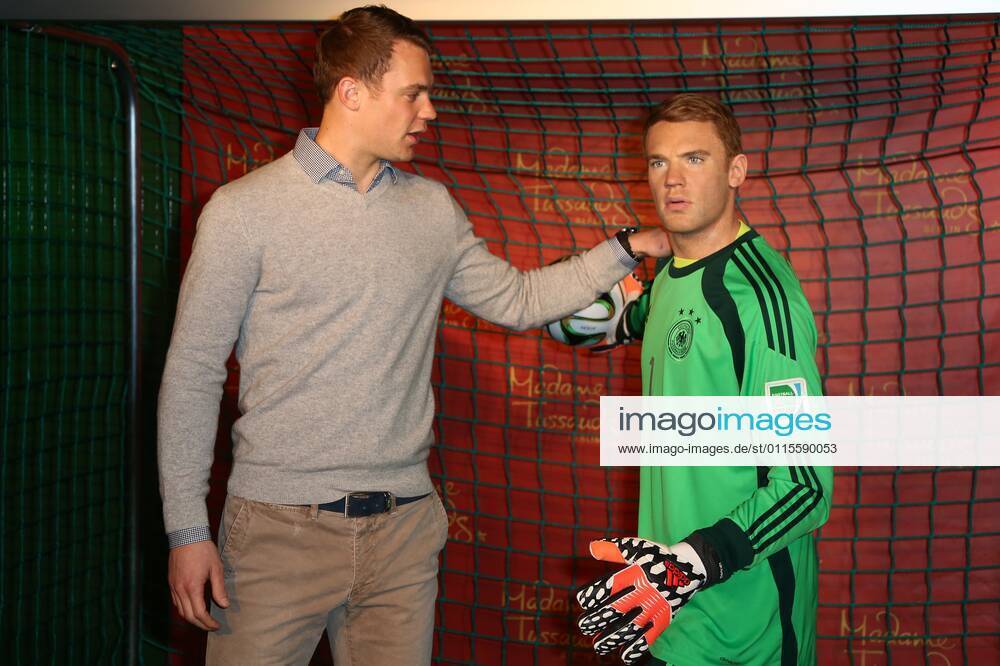 Einweihung der Manuel Neuer Wachsfigur durch Manuel Neuer im Madame Tussauds Berlin.