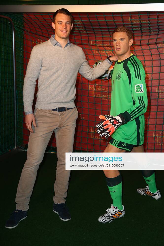 Einweihung der Manuel Neuer Wachsfigur durch Manuel Neuer im Madame Tussauds Berlin.