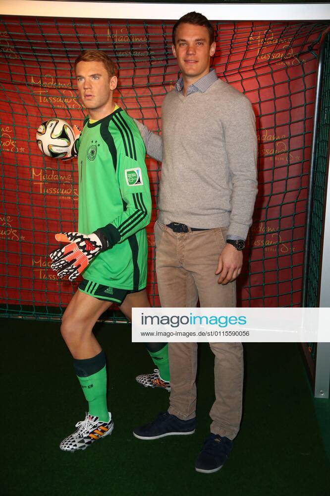 Einweihung der Manuel Neuer Wachsfigur durch Manuel Neuer im Madame Tussauds Berlin.