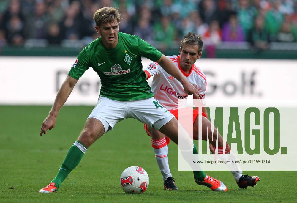 Fussball 1. Bundesliga 2012 2013, 6. Spieltag, SV Werder Bremen - FC Bayern München , im Weserstadion Bremen. v.l. Niclas Füllkrug (Werder Bremen) , Philipp Lahm (Bayern München)