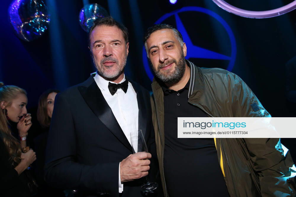 Sebastian Koch und Kida Khodr Ramadan Verleihung des BAMBI 2018 im Theater am Potsdamer Platz in Berlin