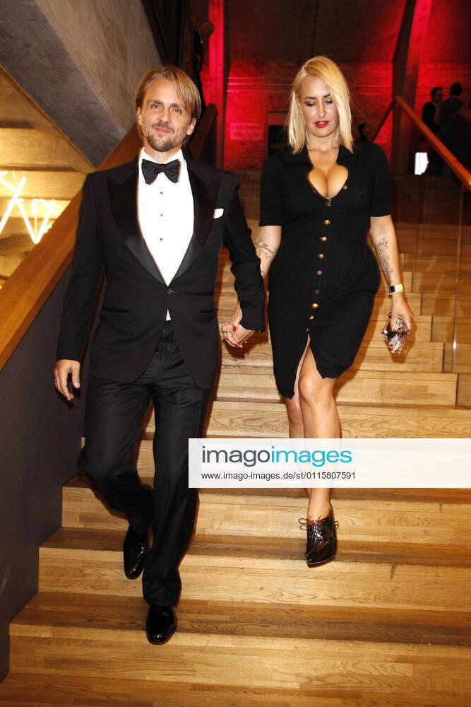 Sarah Connor mit Freund Florian Fischer auf dem Roten Teppich beim Dreamball 2017 im Westhafen Event & Convention Center (WECC) in Berlin.