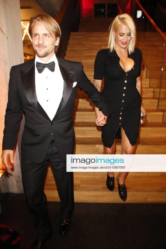 Sarah Connor mit Freund Florian Fischer auf dem Roten Teppich beim Dreamball 2017 im Westhafen Event & Convention Center (WECC) in Berlin.