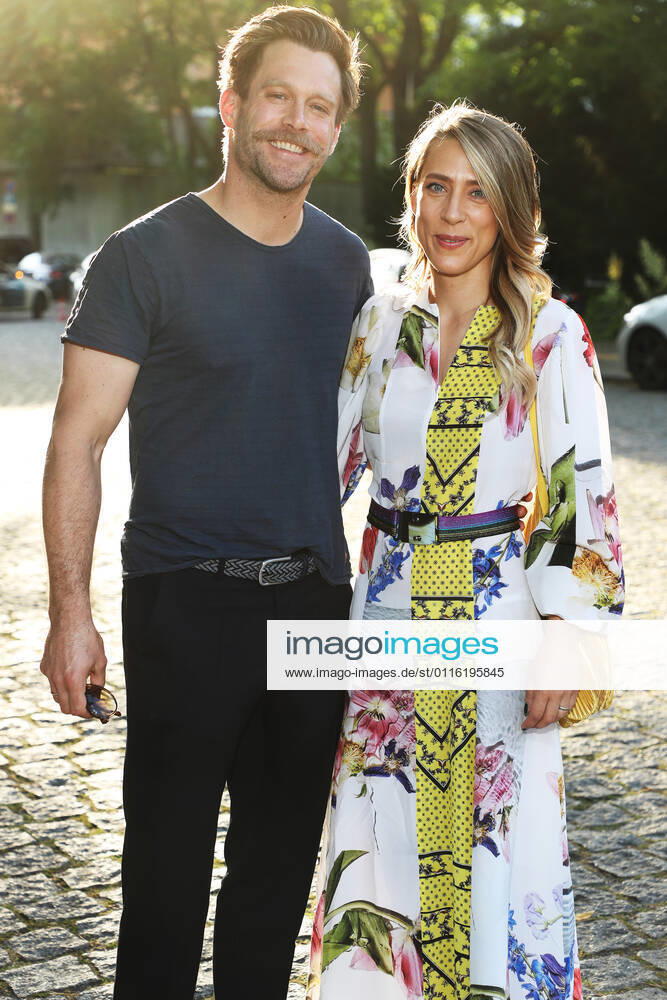 Ken Duken mit Ehefrau Marisa Leonie Bach beim Produzentenfest 2019 im TIPI am Kanzleramt in Berlin.