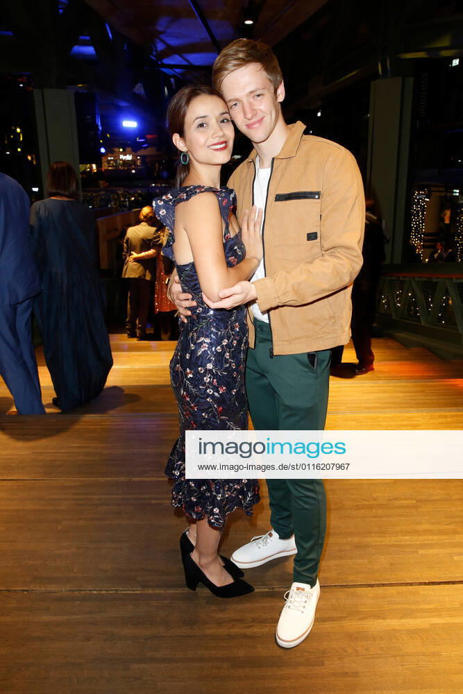 Timur Bartels mit Freundin Michelle Math auf der Party nach der Verleihung des Deutschen Schauspielpreises 2019 im Bikinihaus in Berlin.
