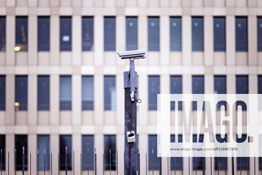 Hauptsitz des Bundesnachrichtendienst (BND) in Berlin, welcher zuvor in Pullach stationiert war. Der Bundesnachrichtendienst in Berlin ist neben dem Bundesamt für Verfassungsschutz und dem Militärischen Abschirmdienst einer der drei deutschen Nachrichtendienste des Bundes und als einziger deutscher Nachrichtendienst zuständig für die zivile und militärische Auslandsaufklärung. (Das Foto entstand mit Genehmigung des BND und unter Aufsicht des Teamleiters Öffentlichkeitsarbeit der BND Stabsstelle Kommunikation) Berlin