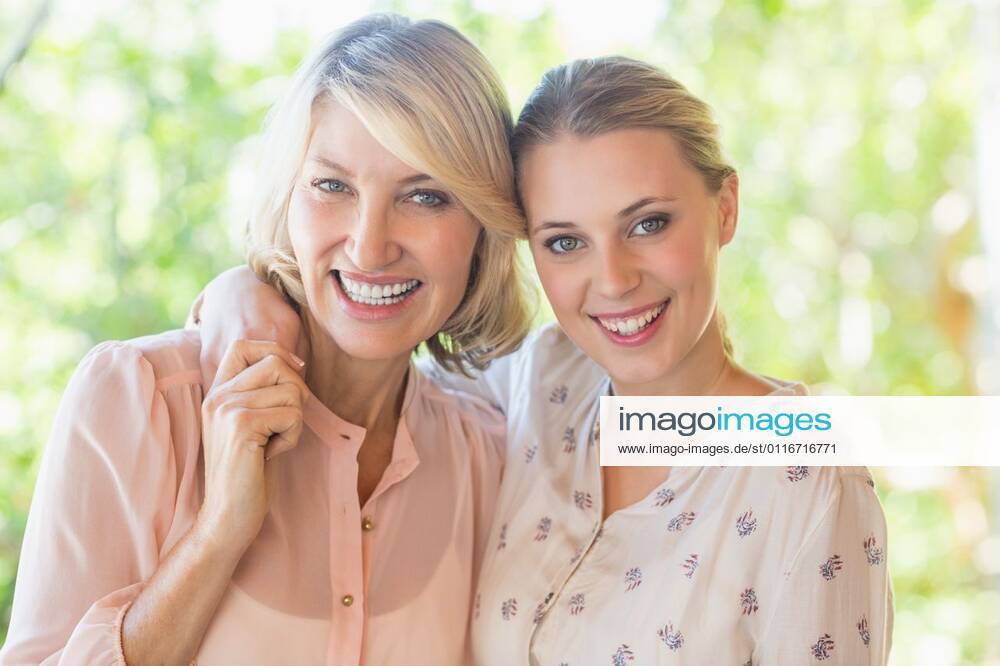 Portrait of smiling friends enjoying together Portrait of smiling friends enjoying together at restaurant, model released, , property released, Cape Town, South Africa, 21.11.2016, 928478.jpg, restaurant, coffee shop, hotel, food and drink industry, retail, business, customer, casual clothing, standing, smiling, cheerful, happy, arm around, hugging, embracing, friend, friendship, enjoying, enjoyment, joy, fun, confident, confidence, together, bonding, beautiful, attractive, pretty, leisure, lifestyle