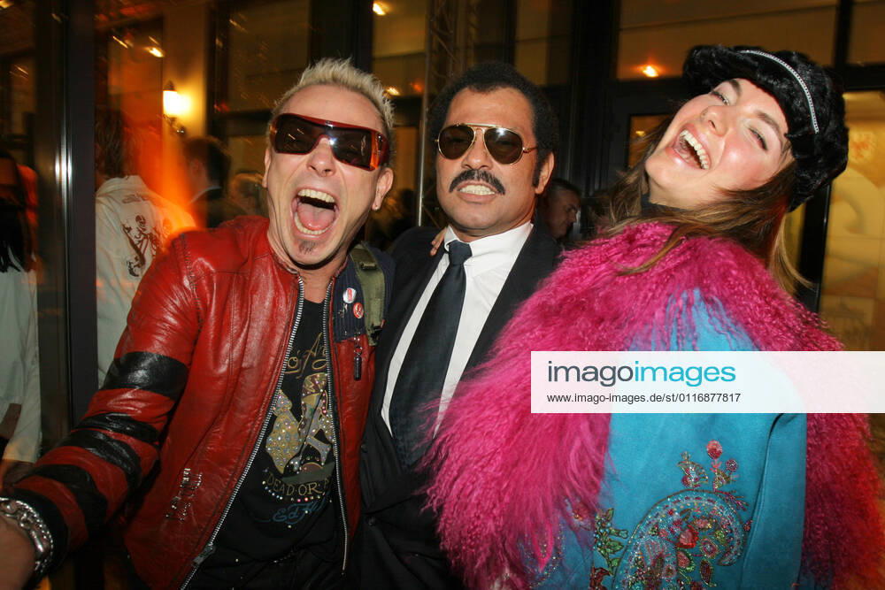 Echo Verleihung 12.03.2006 Musiker Rudolf Schenker (The Scorpions) + Karl-Heinz - Kalle - Schwensen + Tania Sasonova bei der Verleihung der Echo-Awards, im Hotel Estrel, Sonnenallee 225, Berlin - 12.03.2006 -