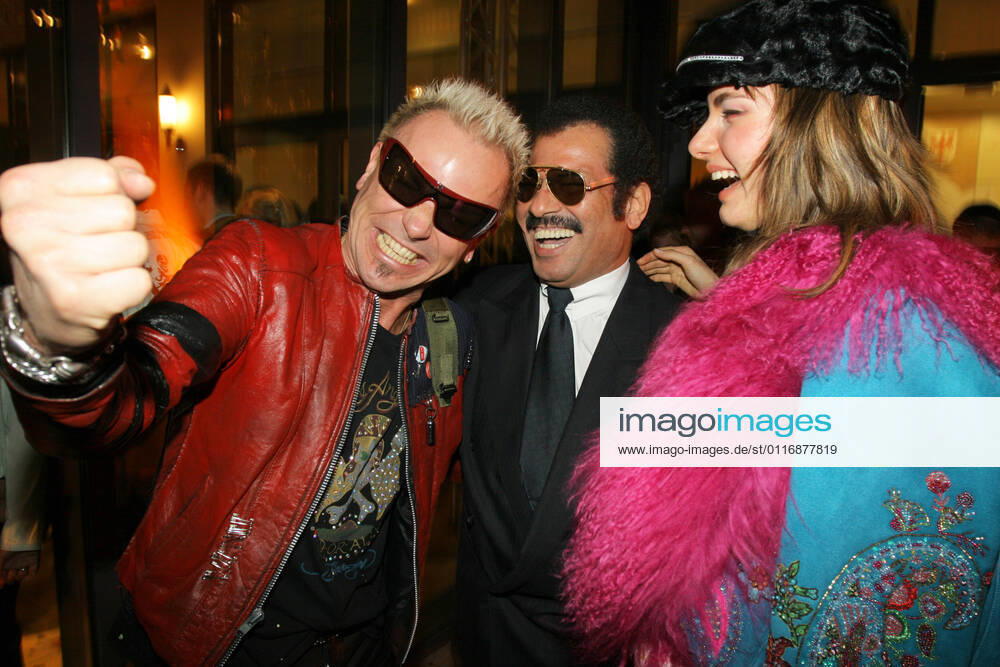 Echo Verleihung 12.03.2006 Musiker Rudolf Schenker (The Scorpions) + Karl-Heinz - Kalle - Schwensen + Tania Sasonova bei der Verleihung der Echo-Awards, im Hotel Estrel, Sonnenallee 225, Berlin - 12.03.2006 -