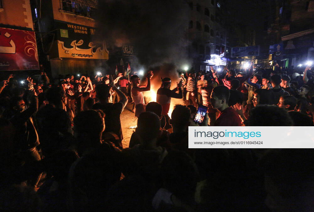 Palestinians take part during a rally in support of at the Al-Aqsa Mosque in Gaza City, on April 24, 2021. Raged last night in occupied Jerusalem for the 11th night in a row in protest against Israeli police and settlers provocations and assaults on the city s Palestinian residents, and expanded to reach the West Bank and Gaza Strip. Gaza City Palestine - ZUMAq100 20210424_zaa_q100_169